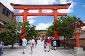 Taking the family to Fushimi-Inari Shrine